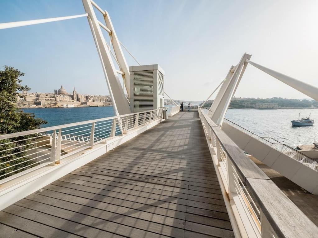 Modern 1Br Apartment In Central St Julian'S Сент Джулианс Экстерьер фото